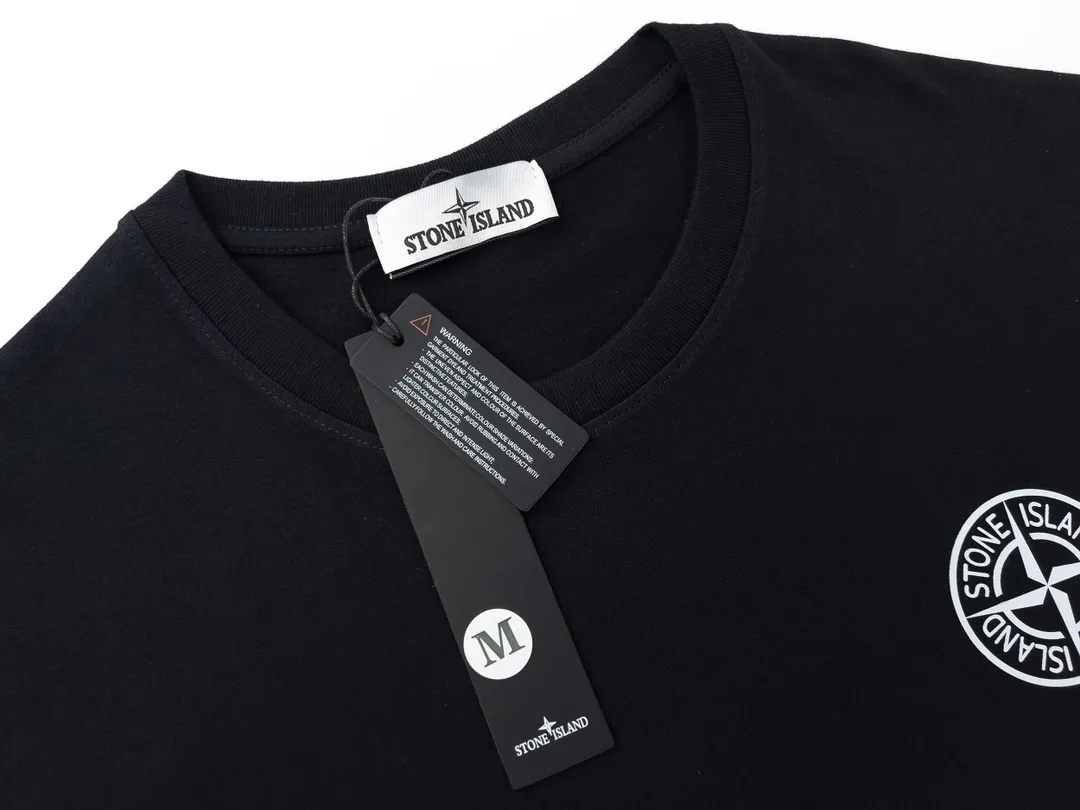 W652#P110💰 [Stone lsland/Stone Island summer new mechanical compass front and back printed pattern short-sleeved T-shirt] ⚠️[Original creation with high control of details] - Made of 260 grams of combed cotton with 32-count double yarn, soft and comfortable to the touch, sweat-absorbent and breathable. - Simple, basic and versatile style, original quality, the first choice for couples. - Made in a large factory, four needles and five threads on the shoulder, neatly arranged, high quality workmanship. - Same style for men and women. Very versatile, one piece for everyone, details are clearly visible. Color: Black White Size: M L